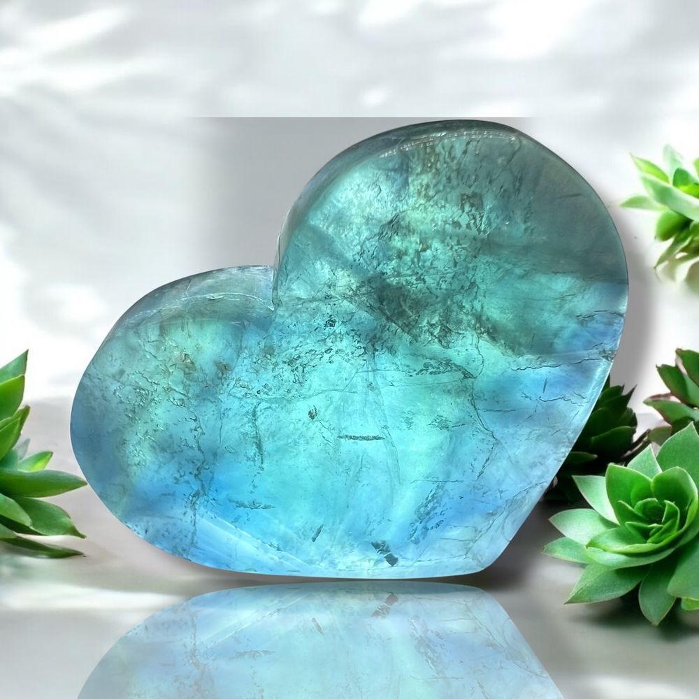 Blue Green Fluorite‎ Crystal Heart (2)